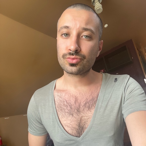 Meet your Posher, Jared - Picture 1 of 3